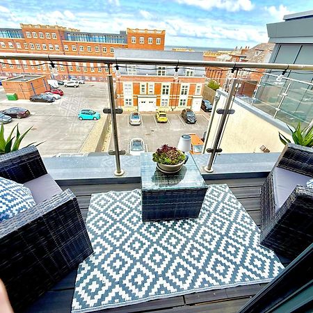 The Penthouse Margate, Balconies, Sea View, Gated Parking, Air Con! Lägenhet Exteriör bild