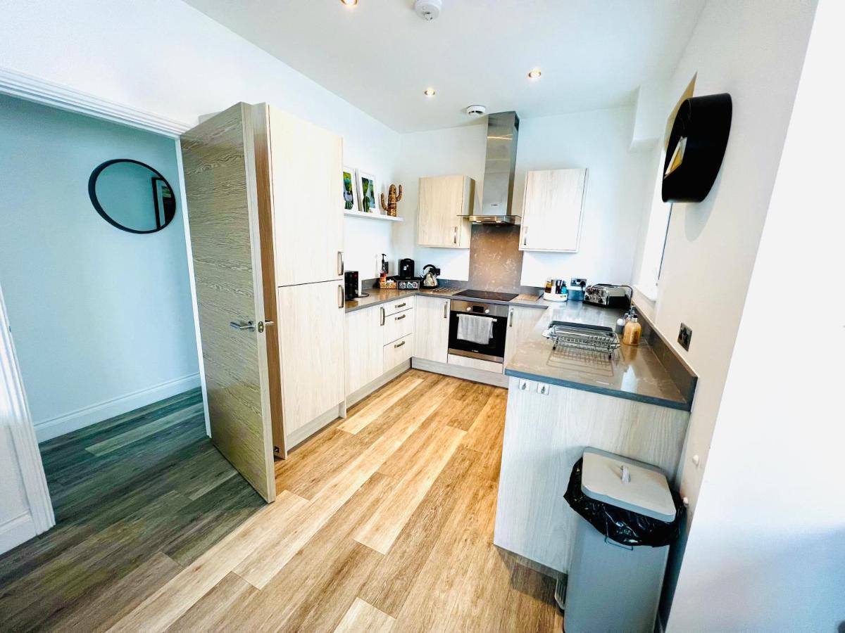 The Penthouse Margate, Balconies, Sea View, Gated Parking, Air Con! Lägenhet Exteriör bild