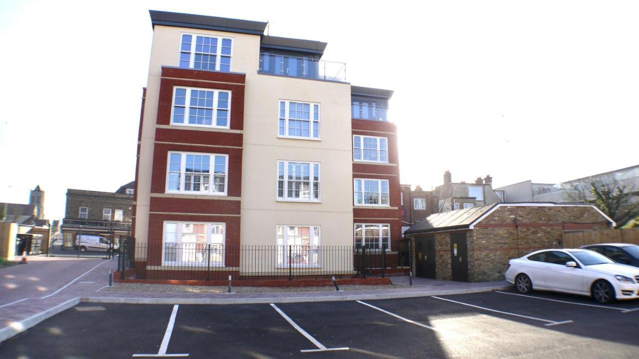 The Penthouse Margate, Balconies, Sea View, Gated Parking, Air Con! Lägenhet Exteriör bild